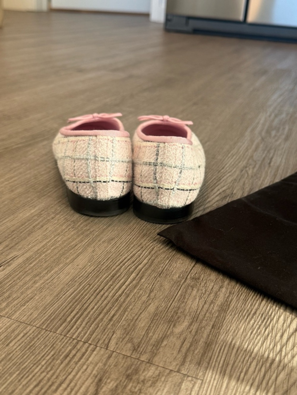 Chanel Pink and White Tweed CC Cap Toe Bow Ballet Flats - Picture 6 of 14